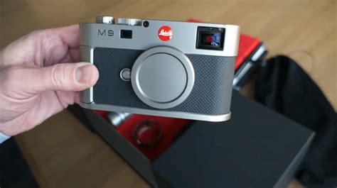 The Unboxing of the Leica M9